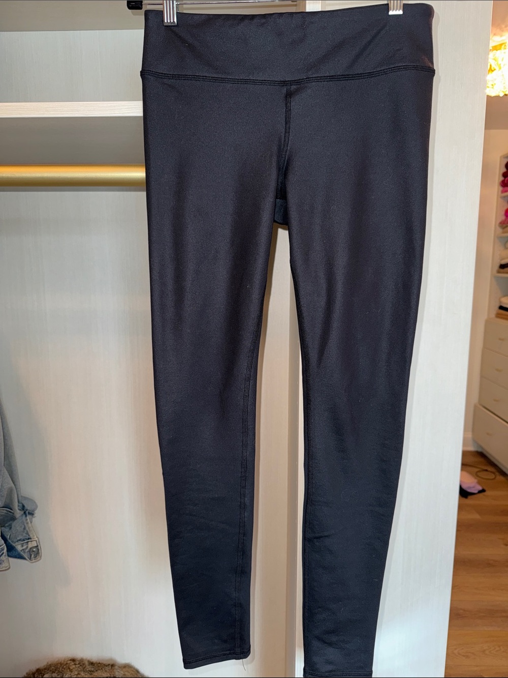 ALO YOGA full length leggings pants size M Medium - black